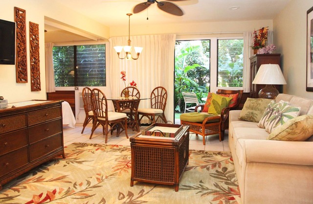 Beachfront Resort Destination Maui Vacations -HK-A15 - Garden View- Relaxing