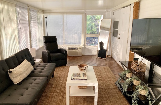 Beachfront Retreat w Pool, Boat Ramp & Dock Rental