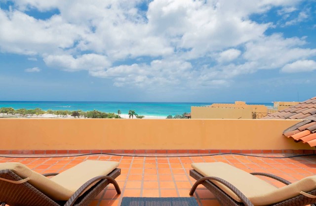 Beachfront - Surround View 4BR Penthouse - P516