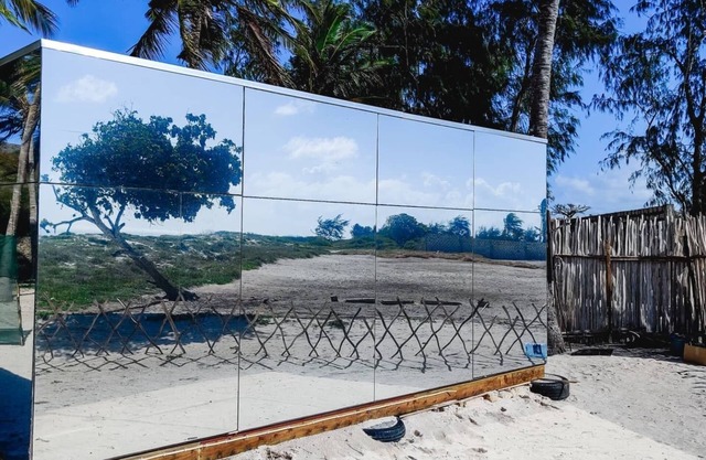 Beachfront Tiny Home located on a private(ish) beach in Watamu