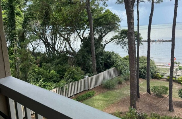 Beachfront Villa 2BR with indoor and outdoor Pool, Hot Tub, Sauna & Fitness Room