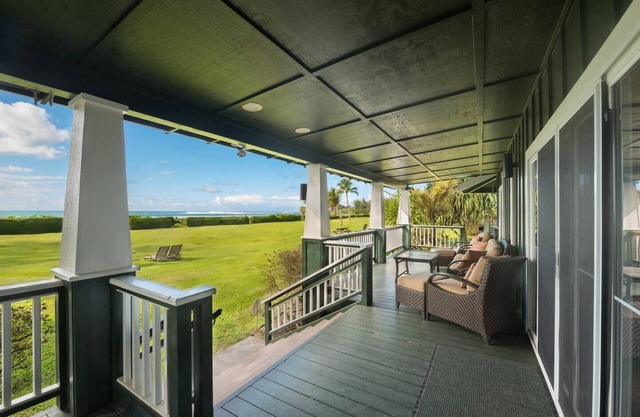 Beachfront Vacation Rental with AC throughout