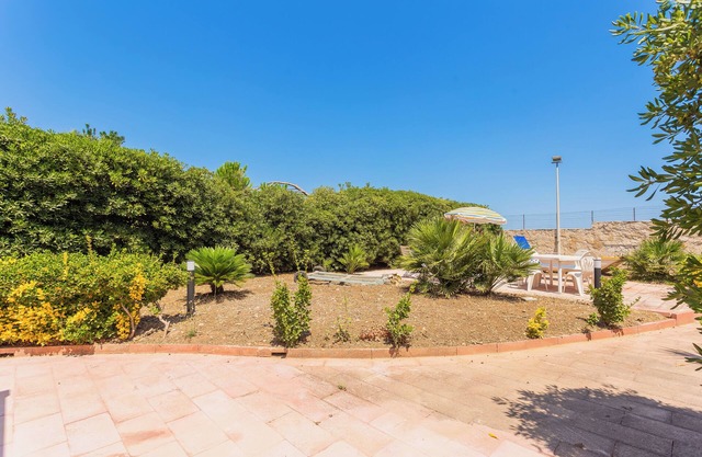 Beachfront villa suitable for families or group of friends