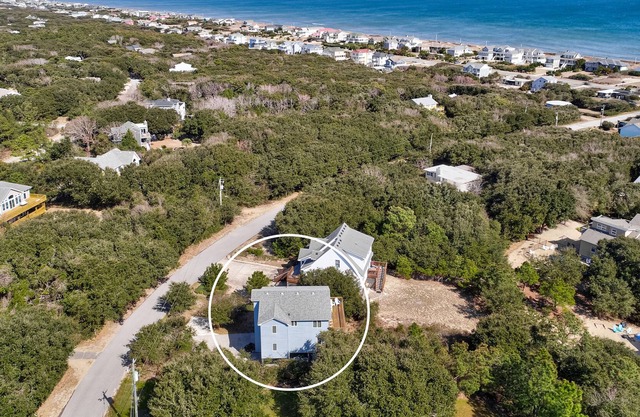 Beachside paradise with sundeck views & jetted tub - 365 yards to beach access