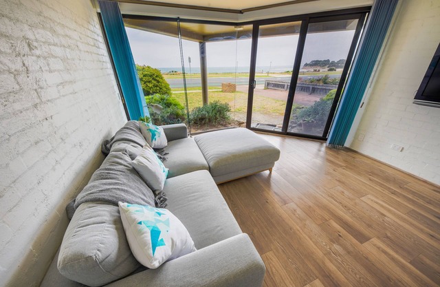 Beachside Torquay central