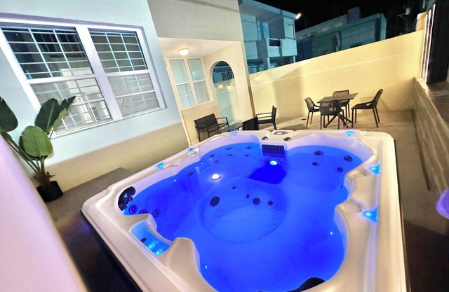 Beachside With Private Jacuzzy, Full A/c, Totally Renovated, Brand new