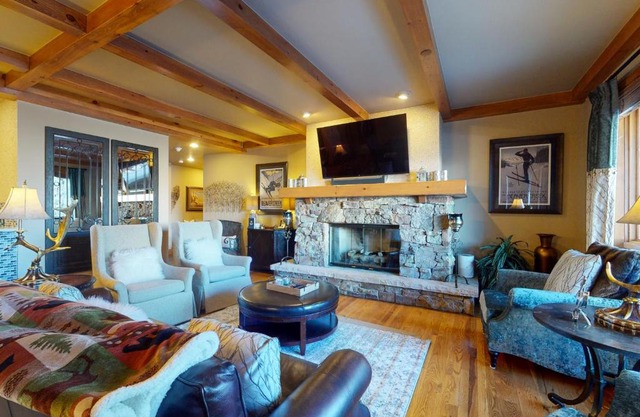 Bear Paw Ski In - Ski Out Condo