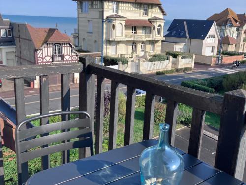 Beau duplex familial refait à neuf avec balcon proche plage - FR-1-712-96
