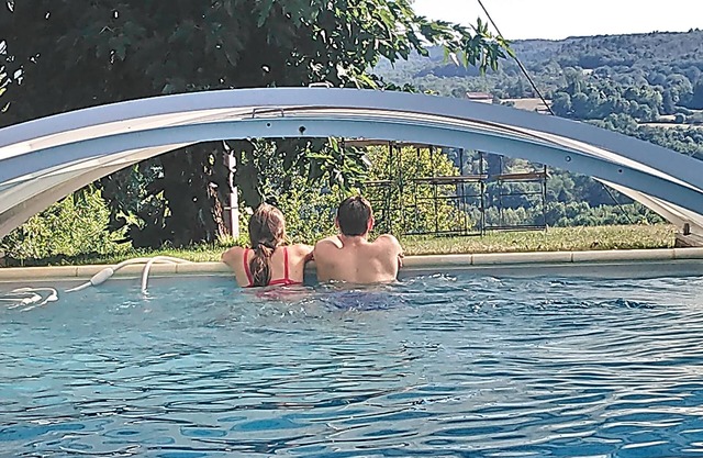 Beautiful stone house with view of the Dordogne and swimming pool