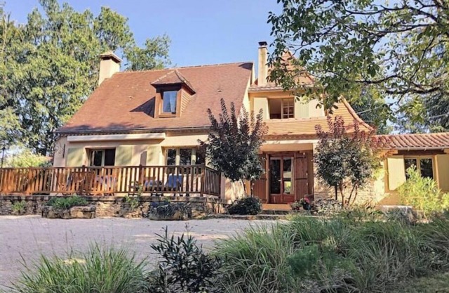 Beautiful Perigordian house in tranquil woodland setting.