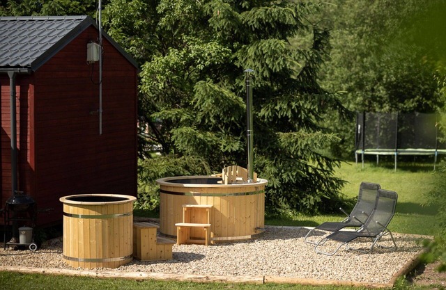 Beautiful private villa for 4 people with WIFI, hot tub, TV, terrace and pets allowed