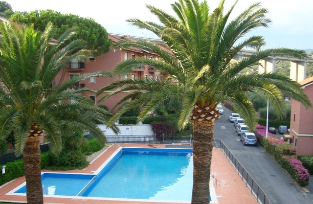 beautiful three-room attic apartment with pool CITRA Code 008052-LT-0224