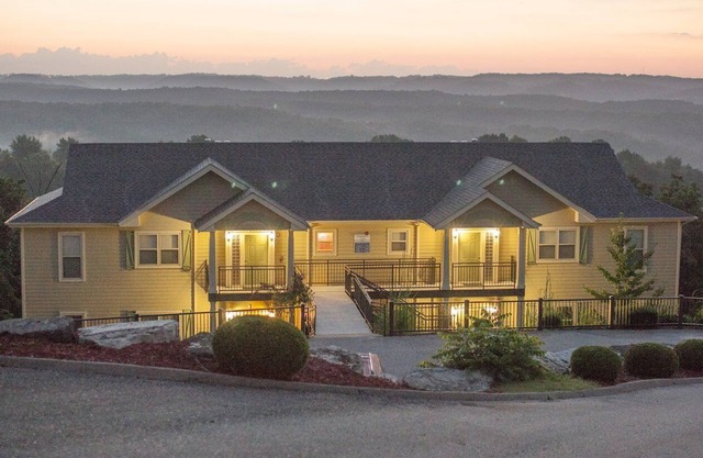 Beautiful 1 bedroom unit at resort, sleeps 4