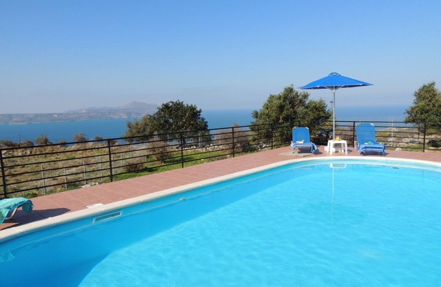 Beautiful 2 Bedroom Stone Villa With Private Pool And Fantastic Views.