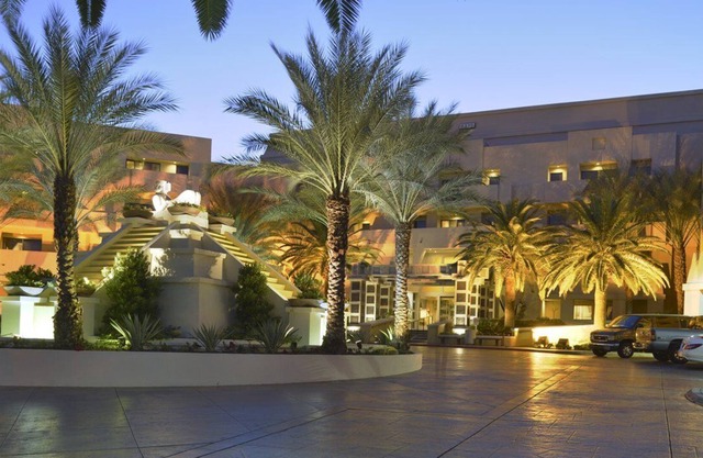 Beautiful 2 bedroom unit at resort, sleeps 6