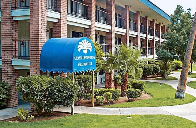 Beautiful 2 bedroom unit at resort, sleeps 6