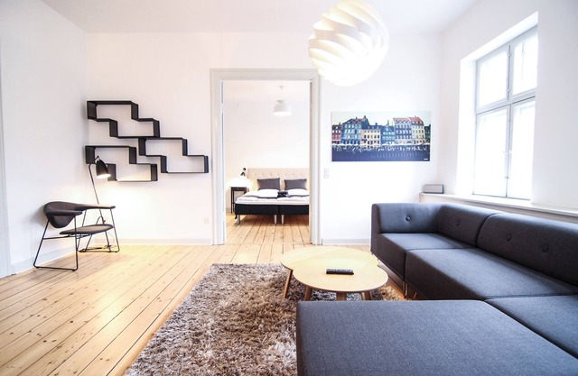 Beautiful 2-BR apartment in top location - 2