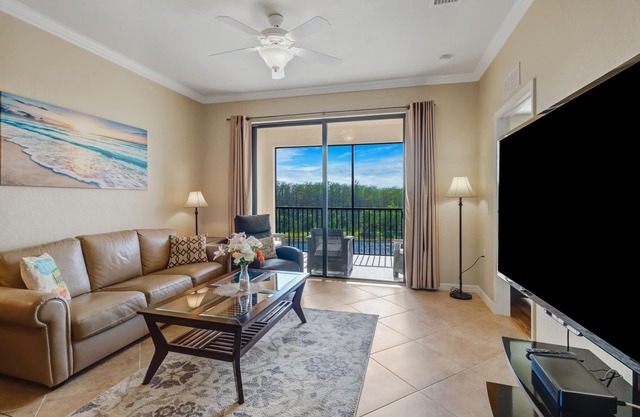 BEAUTIFUL 2BD 2BA CONDO, LAKE & PRESERVE VIEW