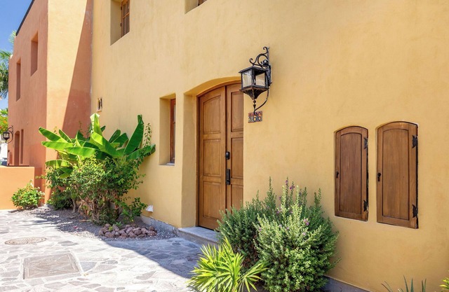 Beautiful 2bedroomHome, nearby the community pool By Casago