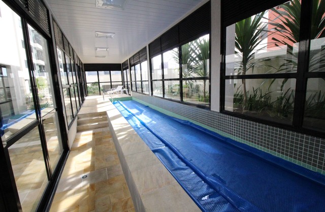 Beautiful 3/4 bedroom apt being a Closed, 2 garages.
