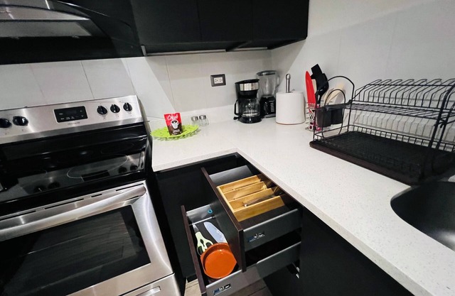 Beautiful 3-bedroom apartment near airport