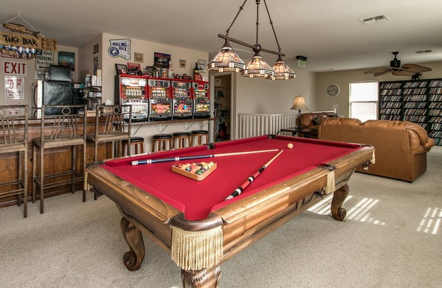 Beautiful 4-Bdrm w/Breathtaking Views!