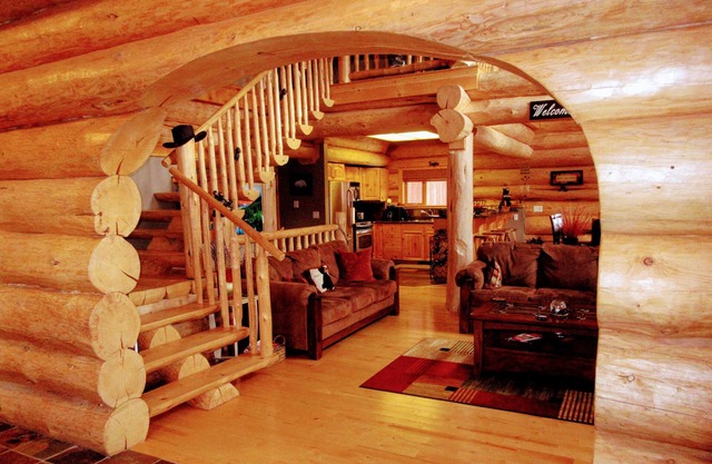 Beautiful 5 Bedroom Log Cabin