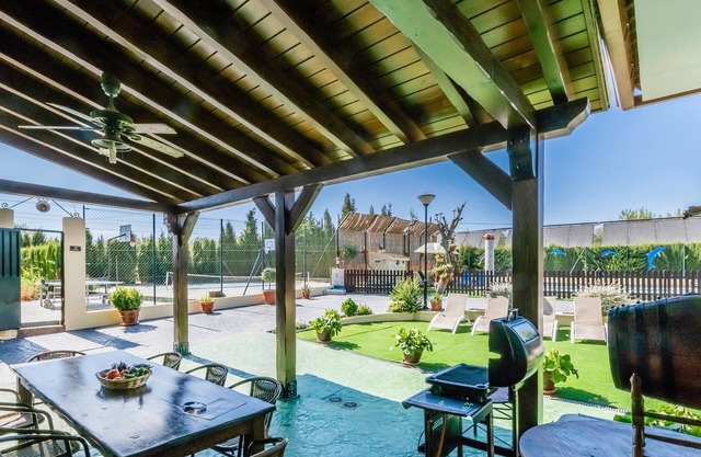Beautiful and spacious semi-detached house with heated outdoor pool and solar panels.