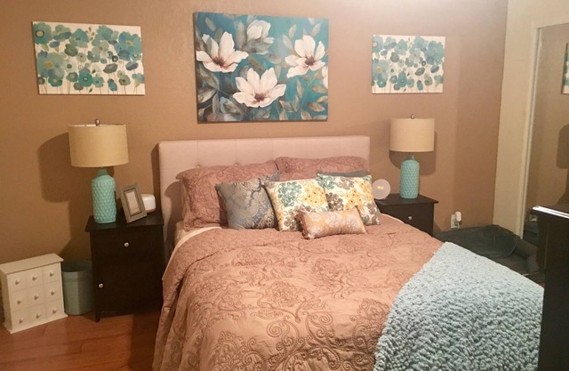 BEAUTIFUL AND UPDATED ARCADIA CONDO w/POOL/SPA/GYM