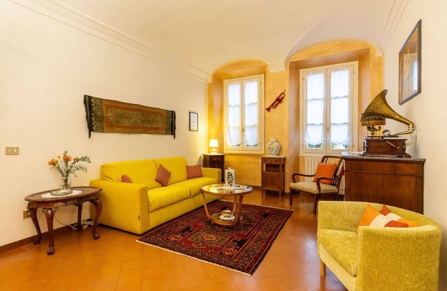 Beautiful apartment for 7 people with WIFI, TV, patio and parking