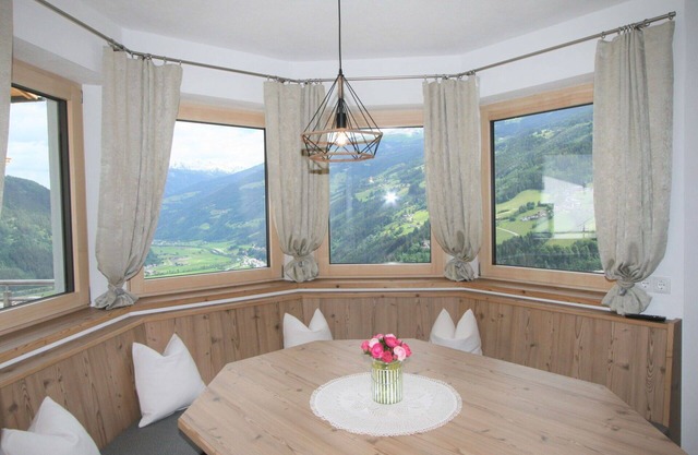 Beautiful apartment for 8 people with WIFI, TV, terrace and pets allowed