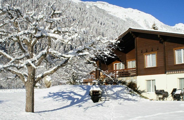 Beautiful apartment for 2 guests with WIFI, TV, balcony and parking