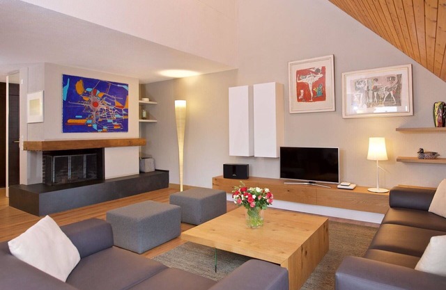 Beautiful apartment for 5 guests with pool, TV and balcony