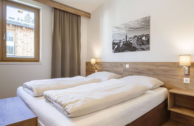 Beautiful apartment for 10 guests with WIFI, pool, TV and terrace