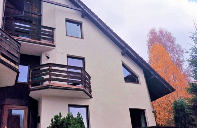 Beautiful apartment for 10 guests with WIFI, TV, balcony and pets allowed