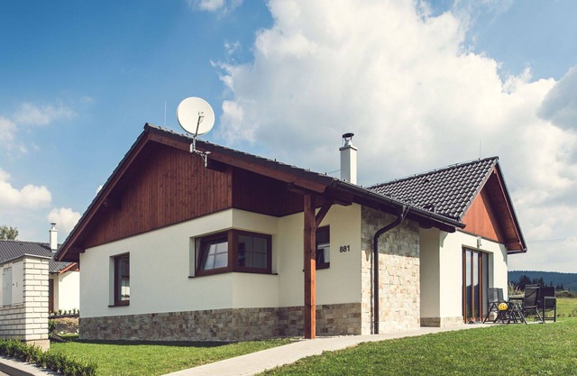 Beautiful apartment in villa for 6 people with WIFI, TV, terrace and pets allowed