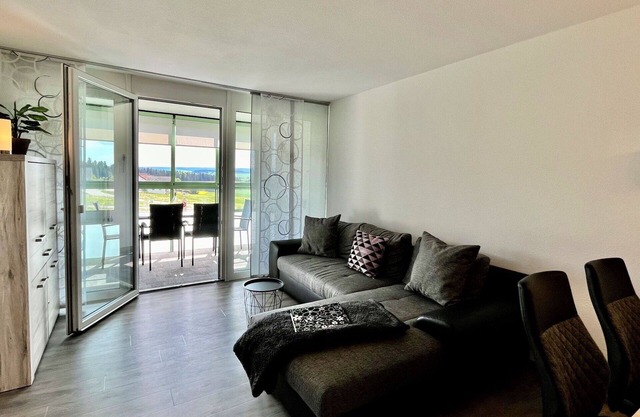 Beautiful apartment for 4 guests with pool, WIFI, TV, balcony, panoramic view and parking
