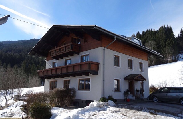 Beautiful apartment for 6 people with TV and balcony