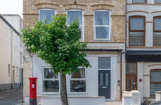 Beautiful apartment for 15 people with hot tub, WIFI, terrace, pets allowed and parking