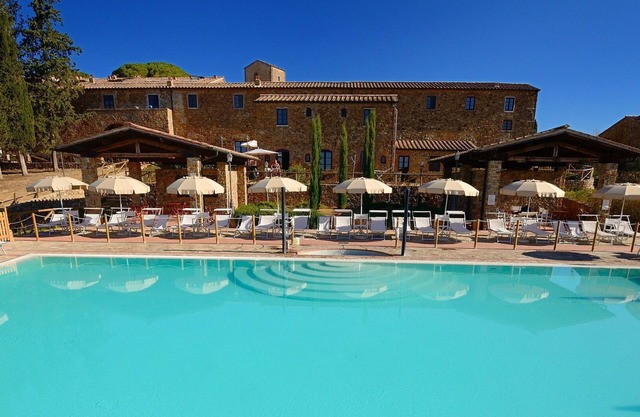 Beautiful apartment for 3 people with pool, A/C, TV and panoramic view