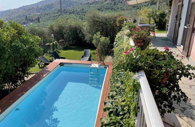 Beautiful apartment for 6 guests with pool, WIFI, TV and patio