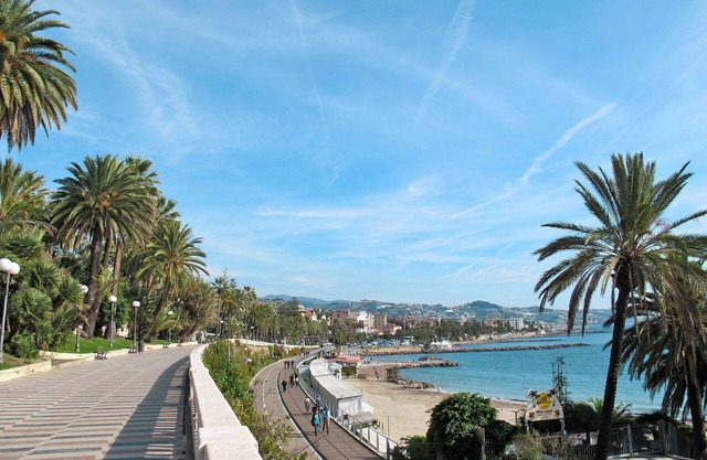 Beautiful apartment for 6 guests with WIFI, A/C, TV, terrace and pets allowed