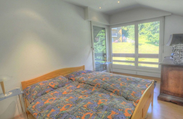 Beautiful apartment for 8 guests with hot tub, TV, balcony and parking