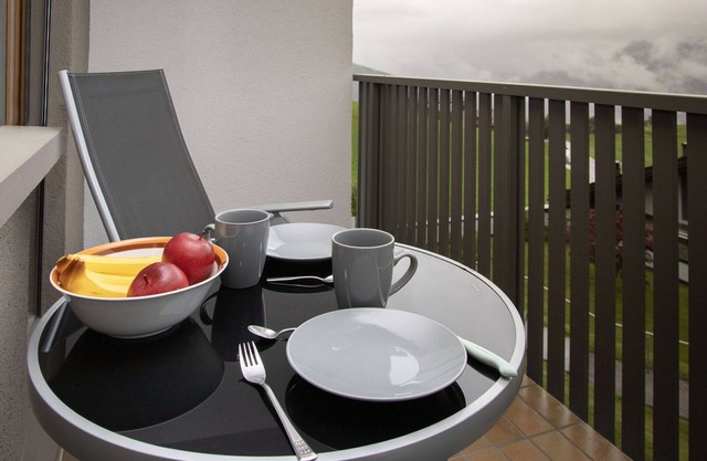 Beautiful apartment for 3 guests with WIFI, pool, TV, balcony and panoramic view