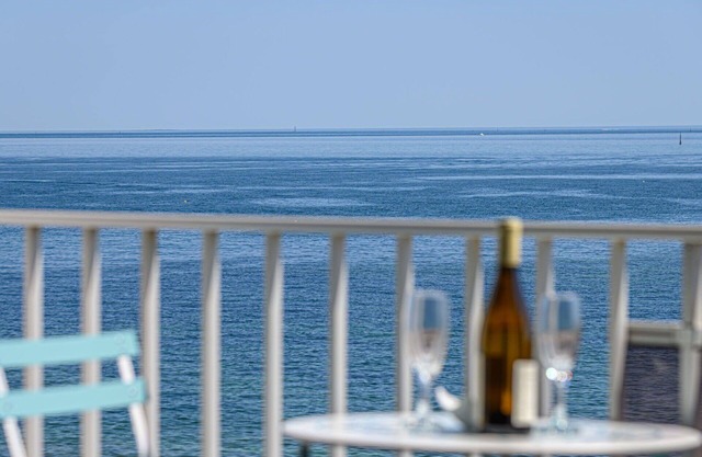 Beautiful apartment for 4 people with WIFI, TV, balcony and parking