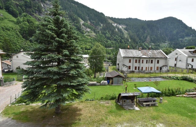 Beautiful apartment for 4 guests with WIFI, TV, terrace and pets allowed