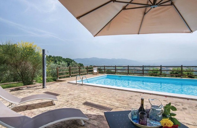 Beautiful apartment for 4 guests with A/C, WIFI, pool, TV, veranda and parking