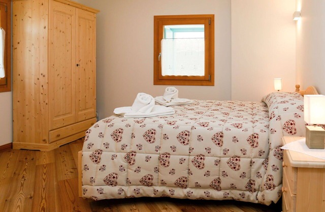 Beautiful apartment for 2 guests with WIFI, TV, patio and pets allowed