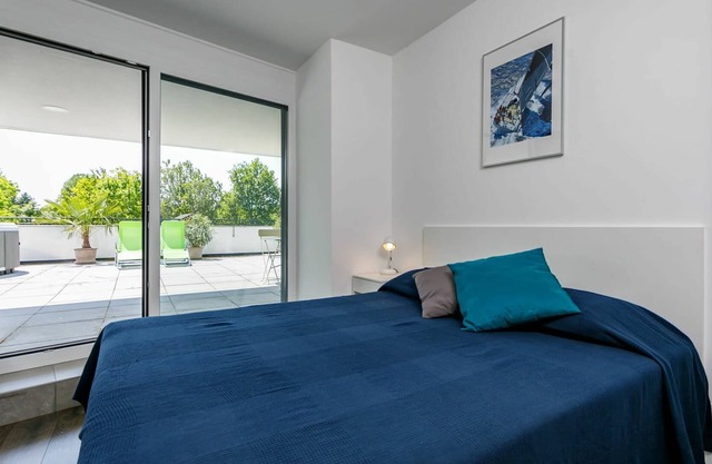 Beautiful apartment for 6 people with pool, A/C, WIFI, TV, terrace, pets allowed and parking
