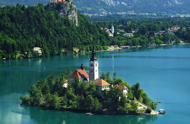Beautiful Apartment in Bled near Lake